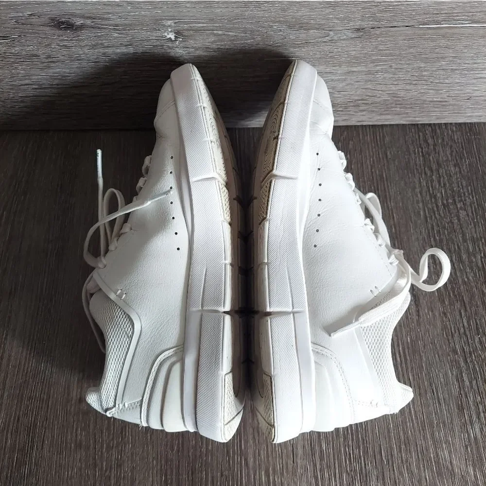 On Running White Low-Top Athletic Sneakers - Picture 7 of 9